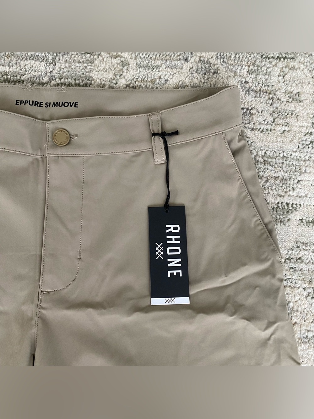 NEW Rhone 8" Resort Shorts in Sandalo Khaki Men’s Size 31 - Picture 3 of 12